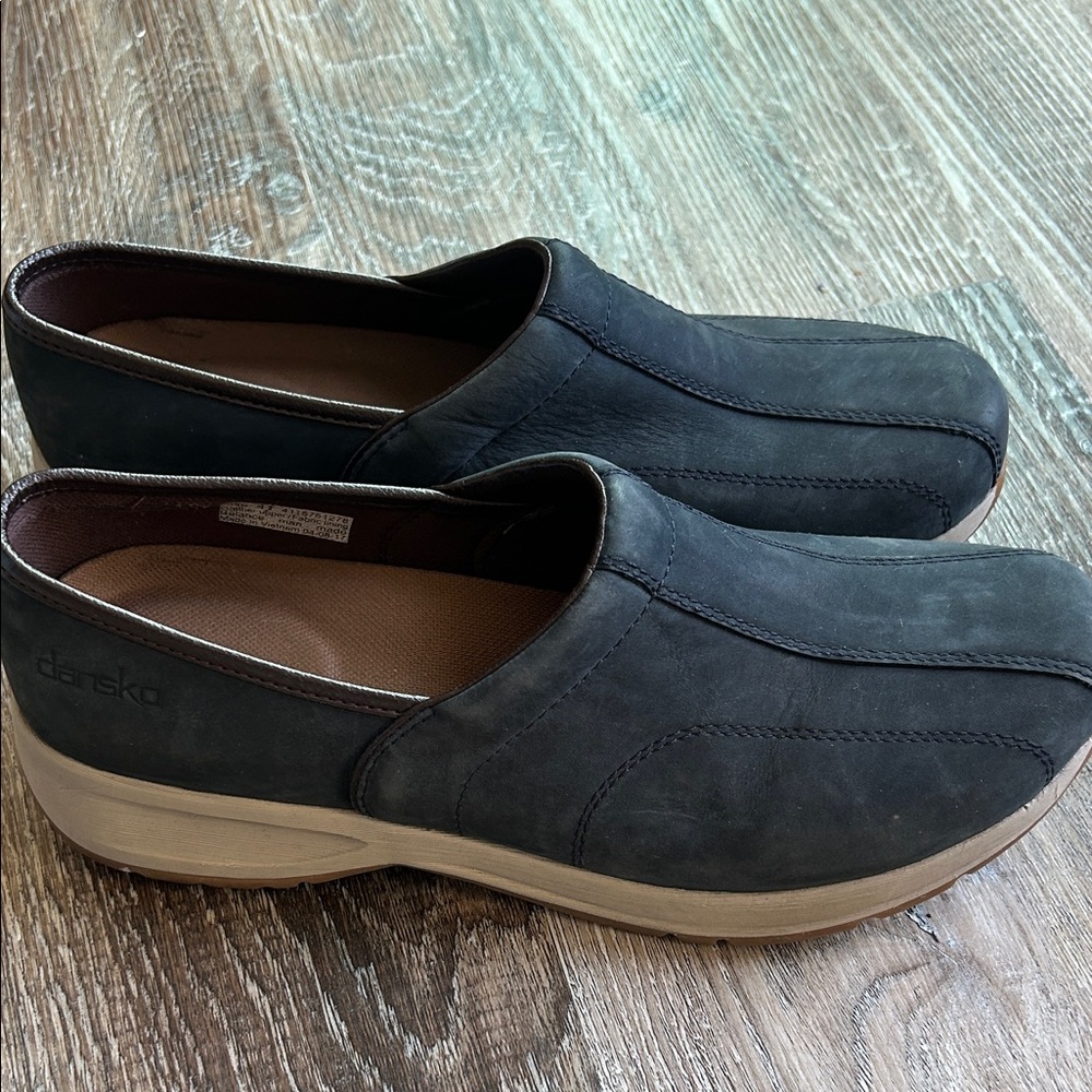 Dansko women’s 41 Dark Gray/Blue Slip-On Loafers